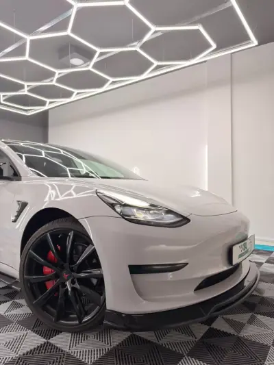 Tesla Model 3 2020 - 25500 EUR, 102500 km - foto 5 de 25
