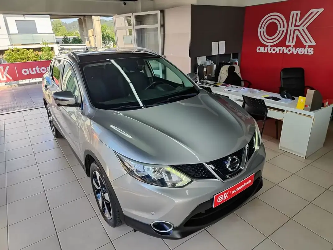 Nissan Qashqai 2015 - 14350 EUR, 98000 km - AUTO.MOTO.pt - 98000km - foto 2 de 38