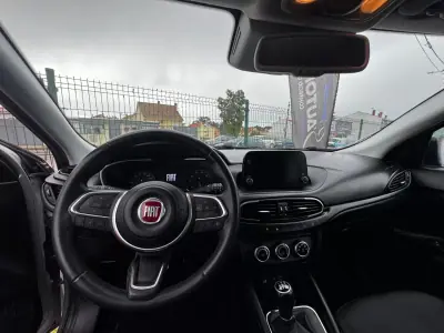 Fiat Tipo Station Wagon 2021 - 12499 EUR, 96300 km - AUTO.MOTO.pt - 96300km - foto 5 de 6