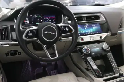 Jaguar I-Pace 2022 - 37900 EUR, 71093 km - AUTO.MOTO.pt - 71093km - foto 9 de 31