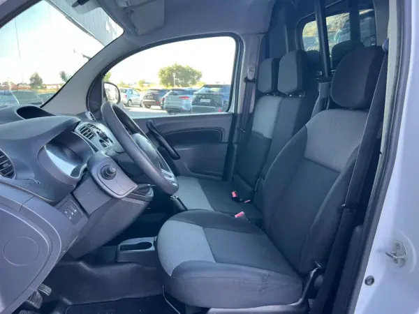 Renault KANGOO MAXI 1.5 DCI BUSINESS S/S 2018 - 14500 EUR, 101052 km - AUTO.MOTO.pt - 101052km - foto 12 de 14
