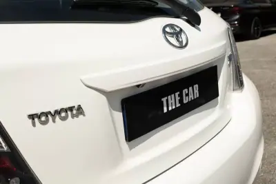 Toyota Yaris 2014 - 11999 EUR, 155800 km - AUTO.MOTO.pt - 155800km - foto 5 de 20