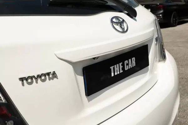 Toyota Yaris 2014 - 11999 EUR, 155800 km - AUTO.MOTO.pt - 155800km - foto 5 de 20