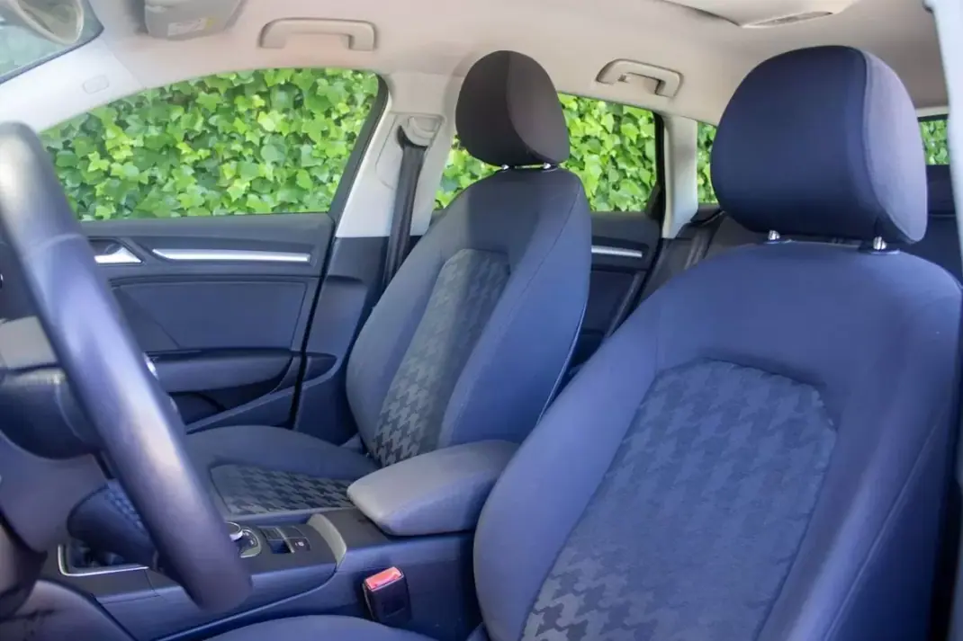 Audi A3 Sportback 2015 - 15900 EUR, 100000 km - AUTO.MOTO.pt - 100000km - foto 12 de 16