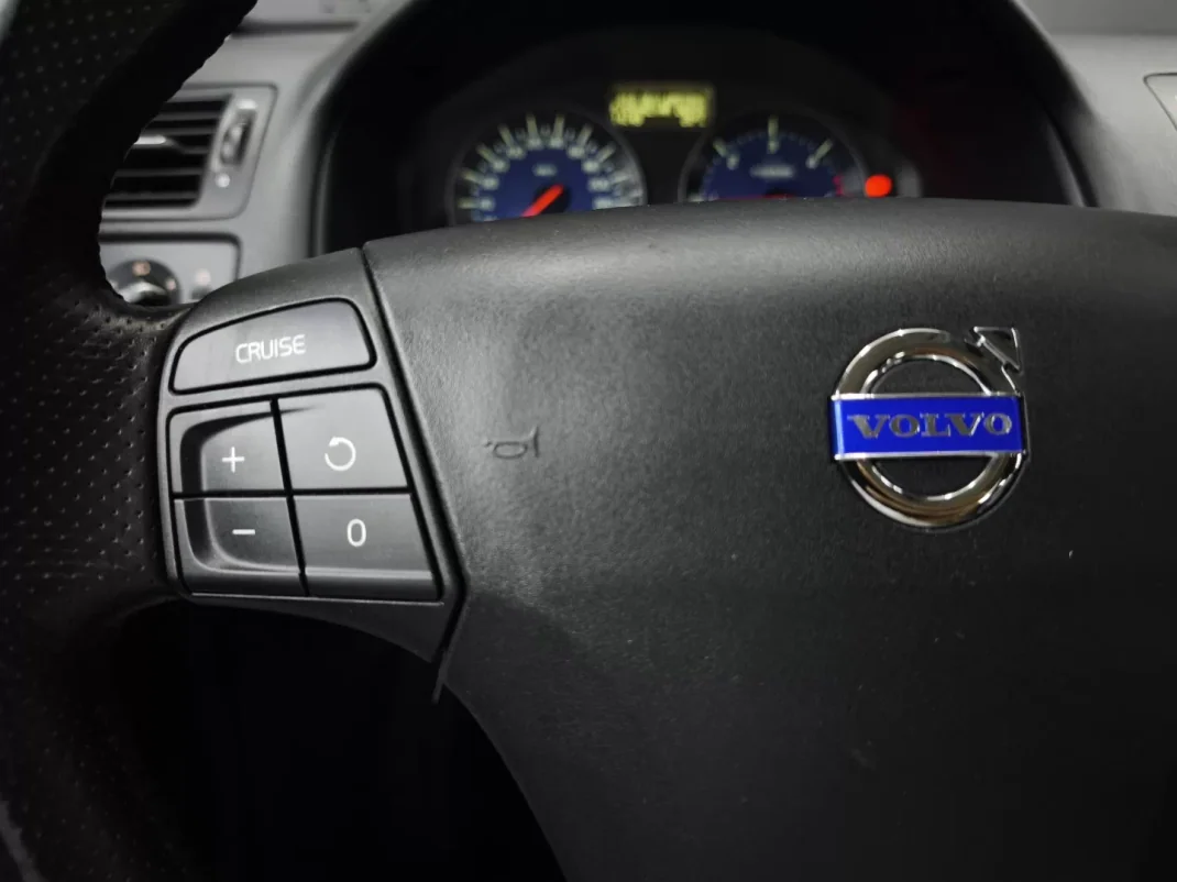 Volvo C30 2012 - 10950 EUR, 265888 km - AUTO.MOTO.pt - 265888km - foto 25 de 35