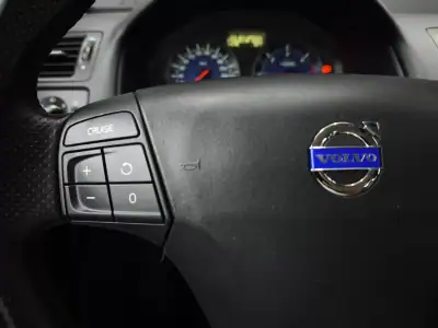 Volvo C30 2012 - 10950 EUR, 265888 km - AUTO.MOTO.pt - 265888km - foto 25 de 35