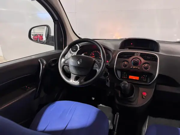 Renault Kangoo 2016 - 10900 EUR, 255000 km - AUTO.MOTO.pt - 255000km - foto 15 de 28