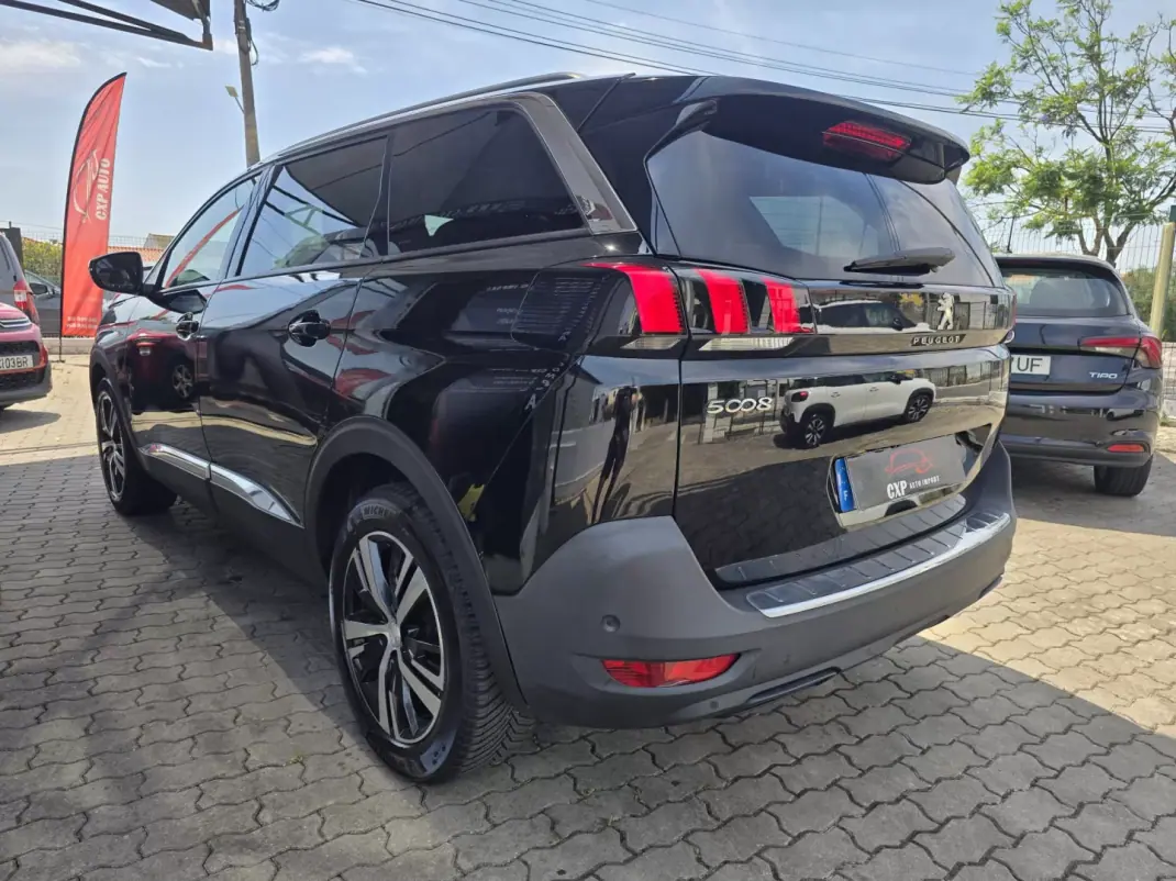Peugeot 5008 2019 - 16900 EUR, 130000 km - 130000km - foto 4 de 18