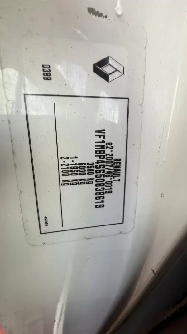 Renault Master 2014 - 24990 EUR, 90000 km - AUTO.MOTO.pt - 90000km - foto 27 de 28