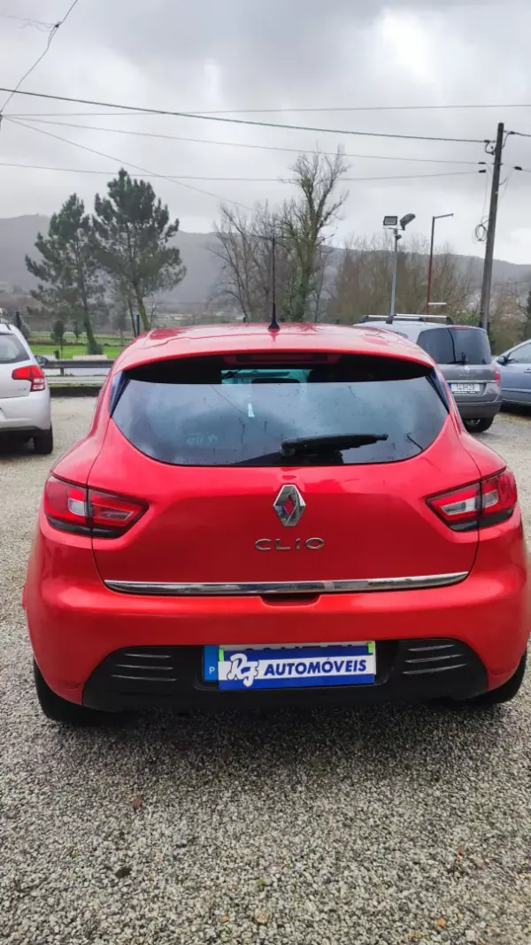 Renault Clio 2019 - 11898 EUR, 116998 km - AUTO.MOTO.pt - 116998km - foto 14 de 14