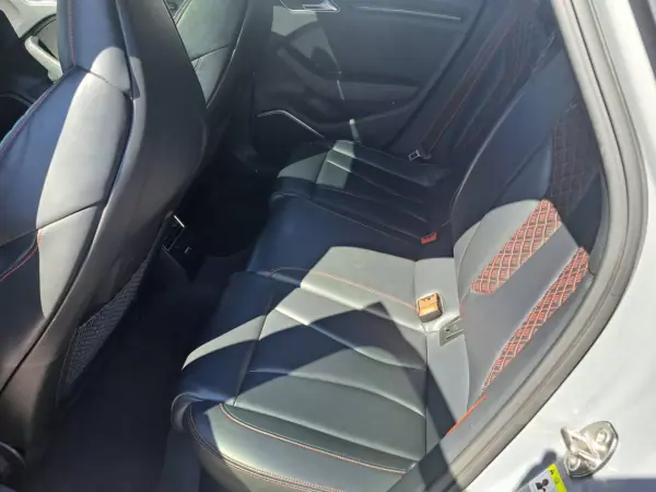 Audi RS3 Sportback 2019 - 55900 EUR, 77000 km - AUTO.MOTO.pt - 77000km - foto 19 de 42