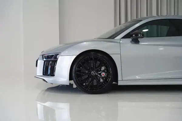 Audi R8 Coupé 2016 - 129950 EUR, 87000 km - AUTO.MOTO.pt - 87000km - foto 10 de 51
