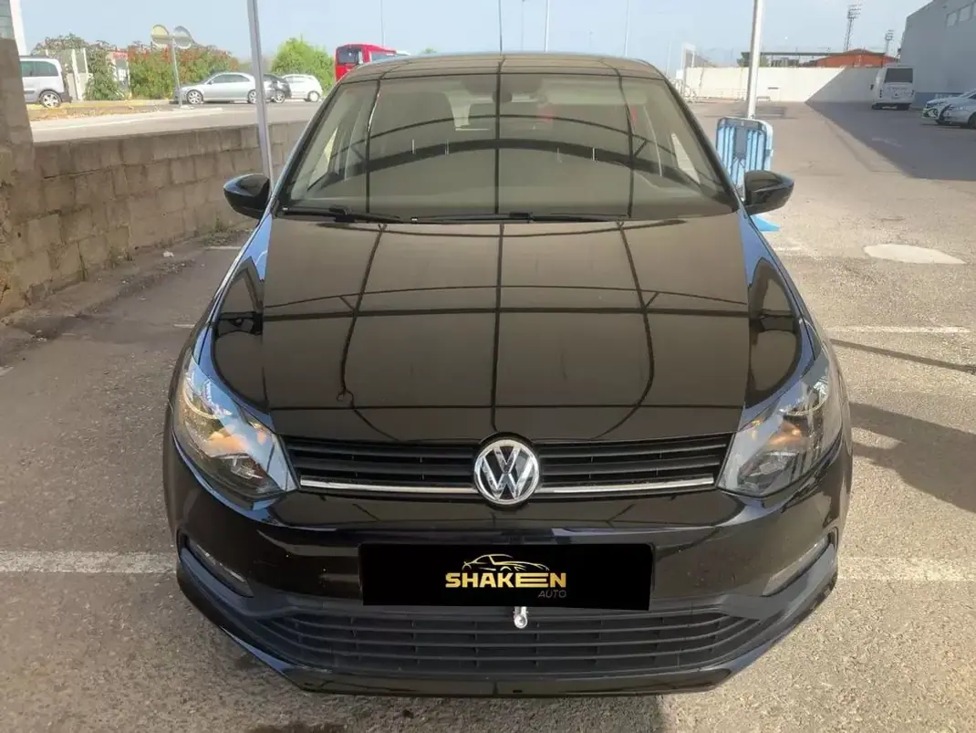 Volkswagen Polo 2017 - 10890 EUR, 83230 km - AUTO.MOTO.pt - 83230km - foto 2 de 7
