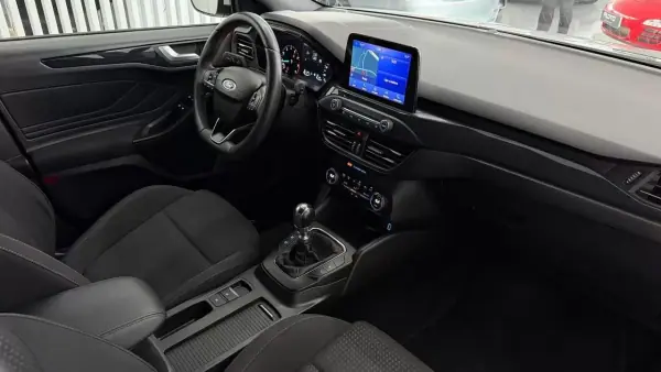 Ford Focus 2020 - 13990 EUR, 171057 km - AUTO.MOTO.pt - 171057km - foto 15 de 30