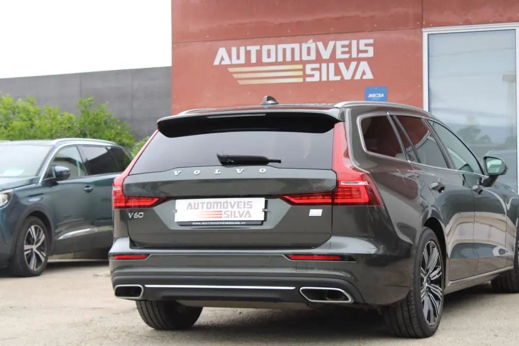 Volvo V60 2022 - 31990 EUR, 57000 km - AUTO.MOTO.pt - 57000km - foto 16 de 32