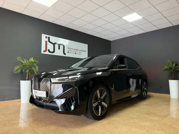 BMW iX 2022 - 60000 EUR, 108747 km - AUTO.MOTO.pt - 108747km - foto 3 de 23