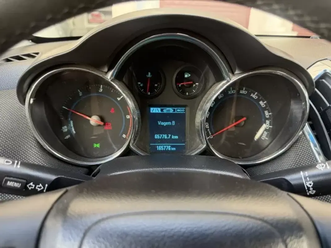 Chevrolet Cruze 2013 - 6800 EUR, 166000 km - AUTO.MOTO.pt - 166000km - foto 24 de 31