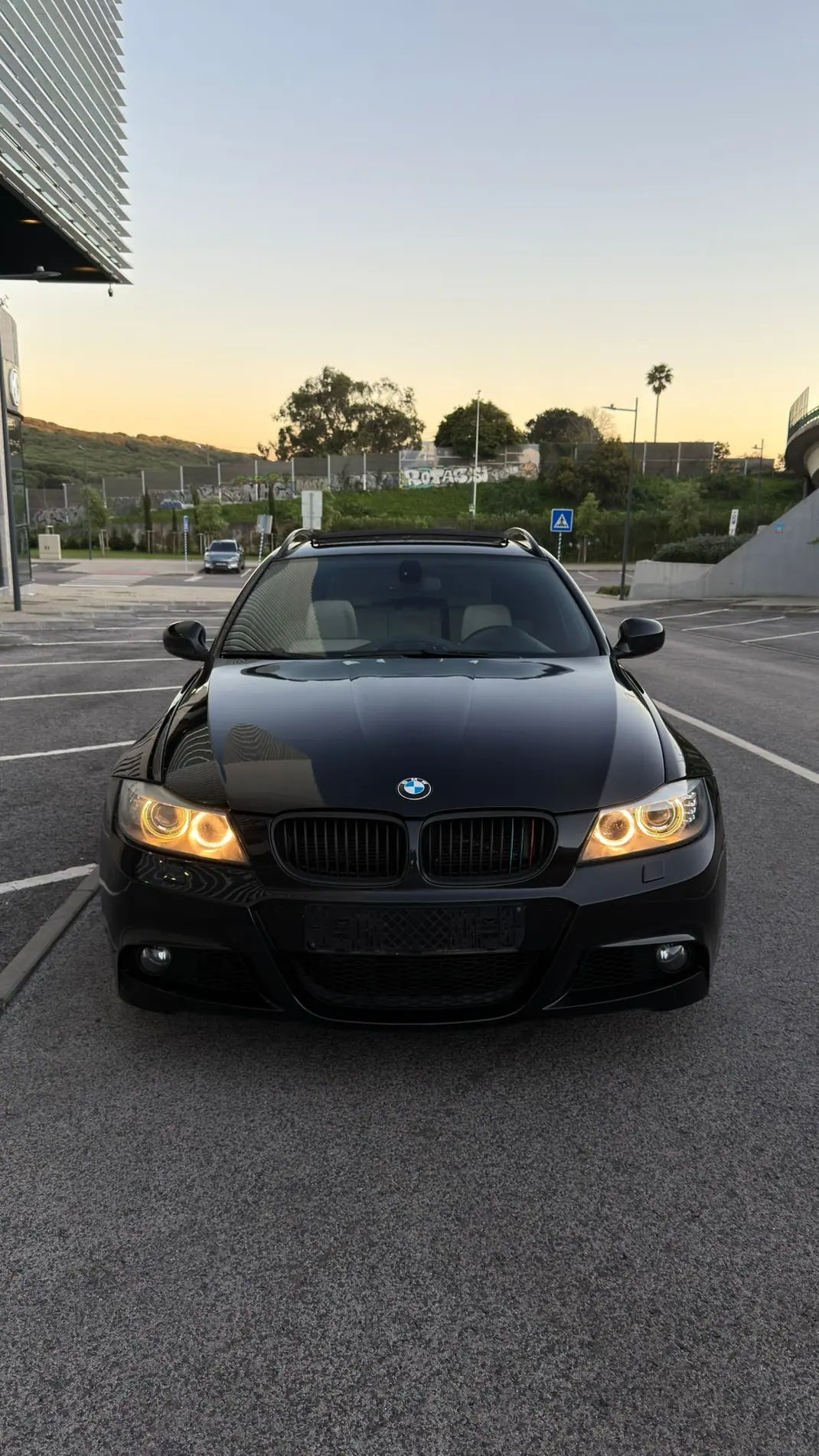 BMW 318 2008 - 9000 EUR, 248000 km - AUTO.MOTO.pt - 248000km - foto 12 de 14