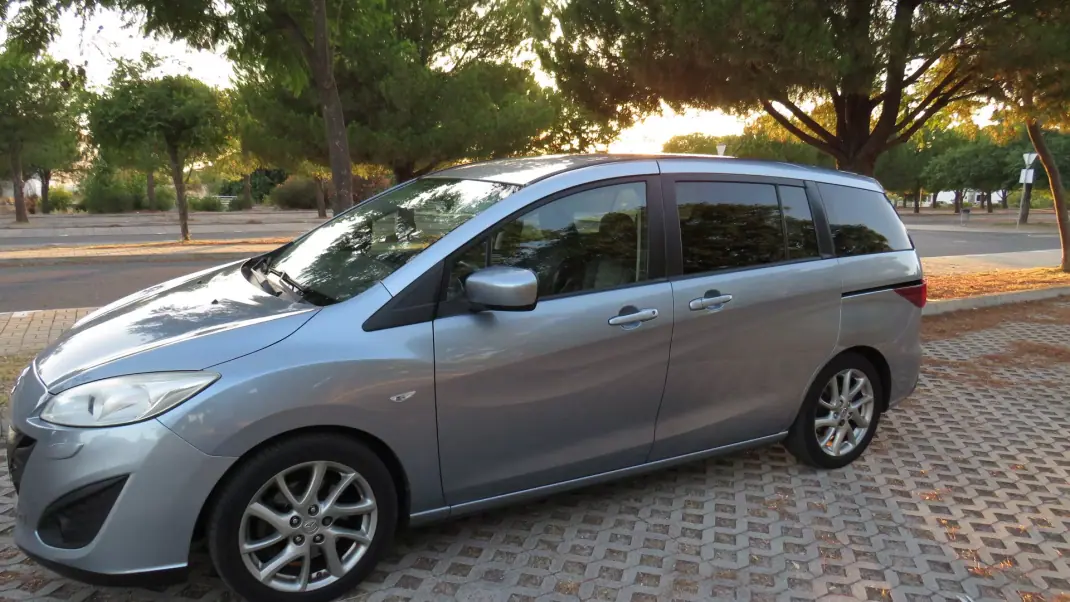 Mazda 5 2011 - 11600 EUR, 162000 km - 162000km - foto 4 de 21