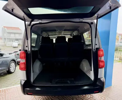 Opel Vivaro 2024 - 34950 EUR, 102000 km - AUTO.MOTO.pt - 102000km - foto 24 de 24