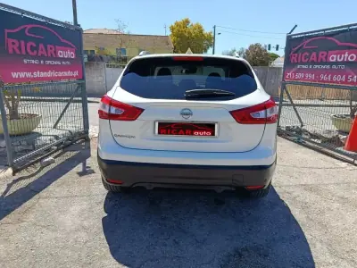 Nissan Qashqai 2017 - 12750 EUR, 153412 km - AUTO.MOTO.pt - 153412km - foto 28 de 30