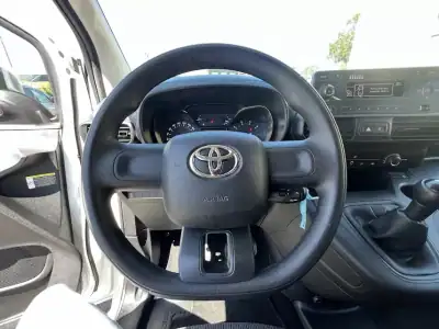 Toyota PROACE CITY 1.5D 100cv EXCLUIVE 2020 - 16450 EUR, 62000 km - AUTO.MOTO.pt - 62000km - foto 14 de 35