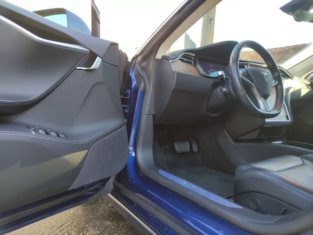 Tesla Model S 2017 - 34900 EUR, 150000 km - 150000km - foto 9 de 33