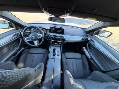 BMW 520 2017 - 25950 EUR, 209000 km - AUTO.MOTO.pt - 209000km - foto 7 de 12