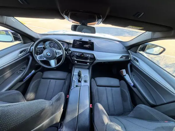 BMW 520 2017 - 24950 EUR, 209000 km - AUTO.MOTO.pt - 209000km - foto 7 de 12