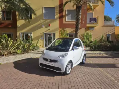 Smart Fortwo Cabrio 2013 - 7480 EUR, 90000 km - AUTO.MOTO.pt - 90000km - foto 5 de 8