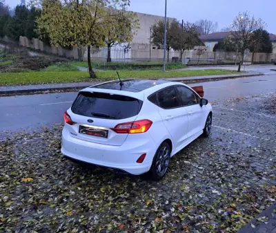 Ford Fiesta 2018 - 12990 EUR, 169000 km - AUTO.MOTO.pt - 169000km - foto 6 de 16