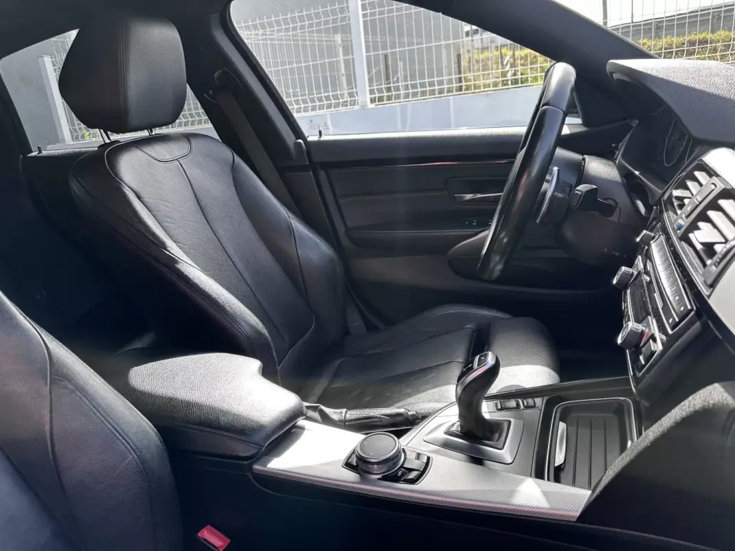 BMW 420 Gran Coupé 2015 - 19500 EUR, 230000 km - AUTO.MOTO.pt - 230000km - foto 46 de 54