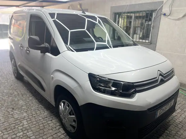 Citroën Berlingo 1.5 Bluehdi M 102cv 2020 - 11900 EUR, 155500 km - AUTO.MOTO.pt - 155500km - foto 2 de 15
