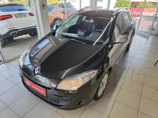 Renault Mégane Sport Tourer 2009 - 5450 EUR, 214000 km - AUTO.MOTO.pt - 214000km - foto 6 de 35