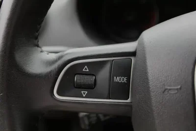 Audi A3 Cabrio 2009 - 11990 EUR, 180000 km - AUTO.MOTO.pt - 180000km - foto 25 de 42