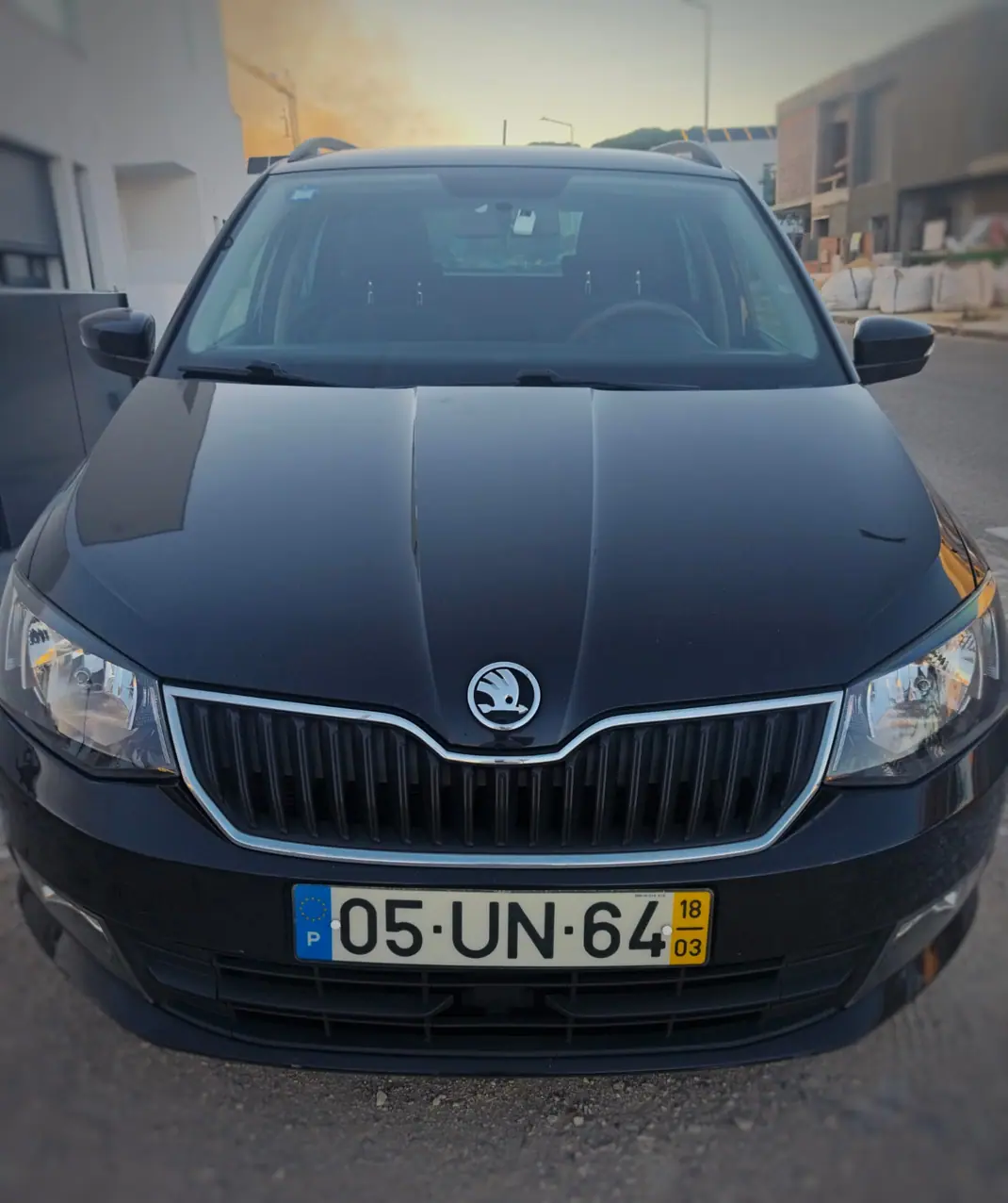 Skoda Fabia Break 2018 - 9990 EUR, 82200 km - AUTO.MOTO.pt - 82200km - foto 2 de 8