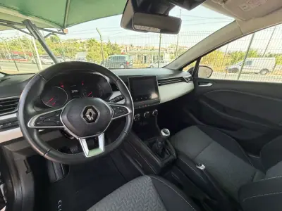 Renault Clio 2022 - 15800 EUR, 44983 km - AUTO.MOTO.pt - 44983km - foto 6 de 17