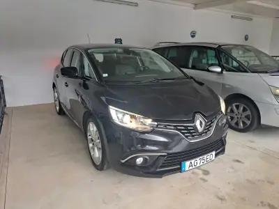 Renault Scénic 2017 - 9980 EUR, 262136 km - AUTO.MOTO.pt - 262136km - foto 25 de 39