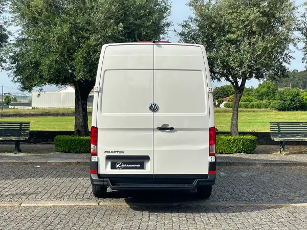 VW Crafter 2.0 TDI L3H3 IVA Dedutível 2022 - 26450 EUR, 128000 km - AUTO.MOTO.pt - 128000km - foto 8 de 33