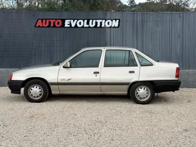 Opel Kadett 1991 - 1950 EUR, 48000 km - AUTO.MOTO.pt - 48000km - foto 2 de 15