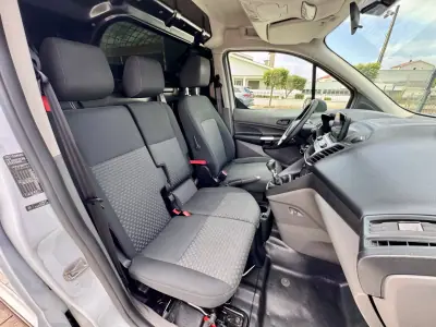 Ford Transit Connect 2019 - 12500 EUR, 110000 km - AUTO.MOTO.pt - 110000km - foto 17 de 24