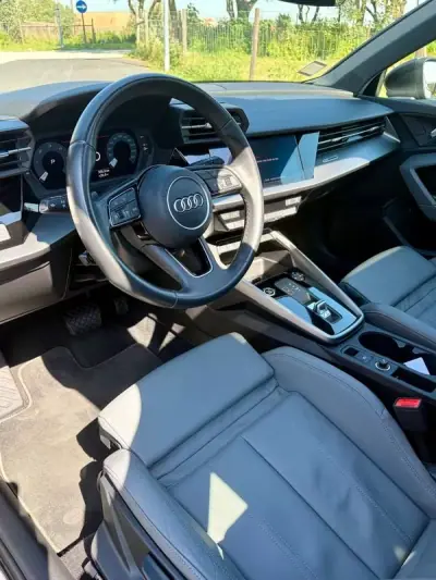 Audi A3 Sportback 2021 - 26900 EUR, 80400 km - AUTO.MOTO.pt - 80400km - foto 6 de 23