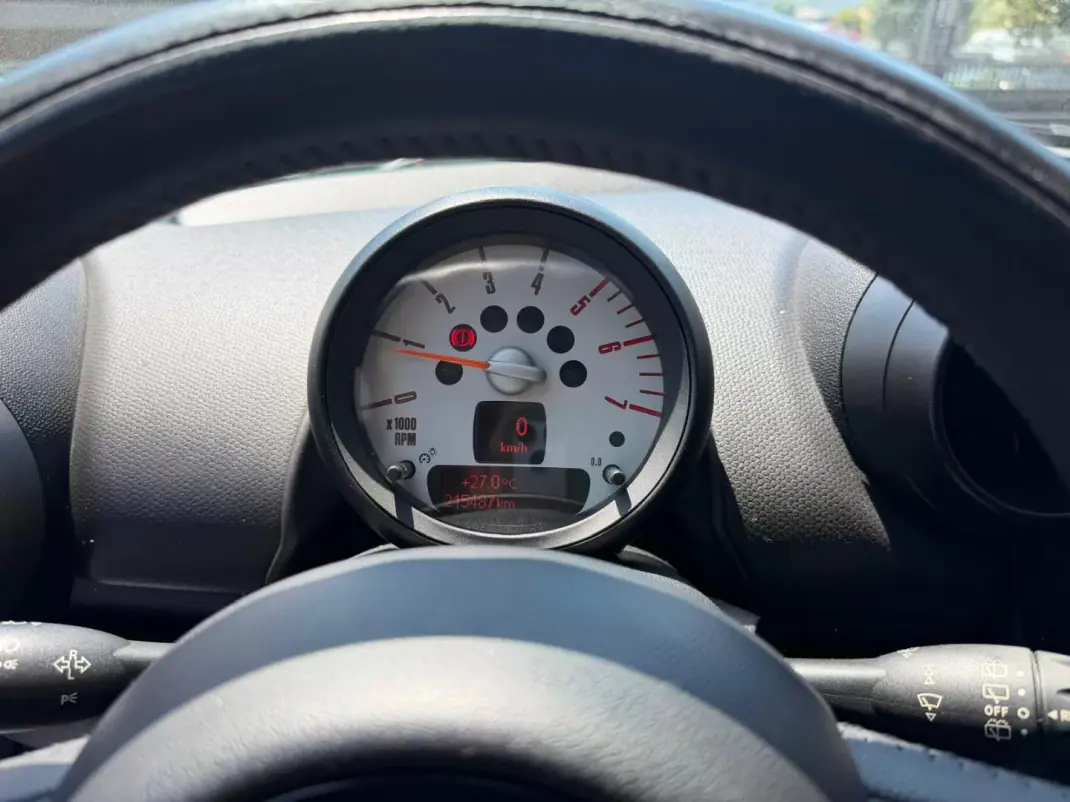 MINI Countryman 2012 - 13000 EUR, 215000 km - 215000km - foto 7 de 13