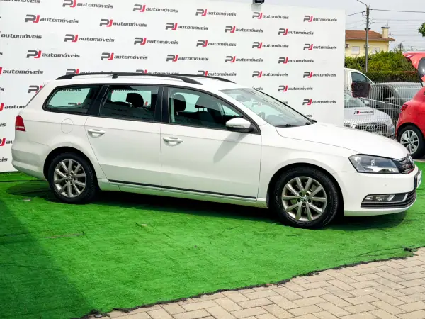 Volkswagen Passat Variant 2013 - 8500 EUR, 239977 km - AUTO.MOTO.pt - 239977km - foto 4 de 25