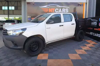 Toyota Hilux 2017 - 27900 EUR, 128583 km - AUTO.MOTO.pt - 128583km - foto 1 de 19