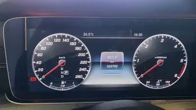 Mercedes-Benz CLS 400 2019 - 44500 EUR, 165703 km - AUTO.MOTO.pt - 165703km - foto 49 de 73