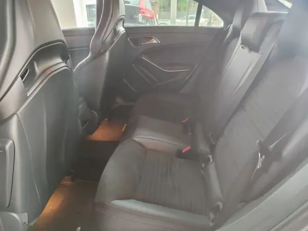 Mercedes-Benz CLA 45 AMG 2014 - 32990 EUR, 130000 km - AUTO.MOTO.pt - 130000km - foto 12 de 40
