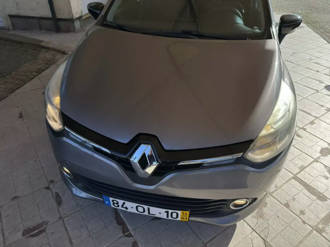 Renault Clio Sport Tourer 2014 - 8950 EUR, 143153 km - AUTO.MOTO.pt - 143153km - foto 13 de 30