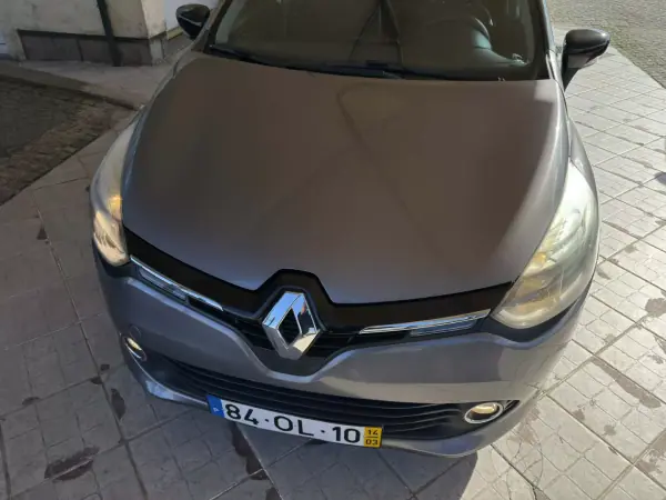 Renault Clio Sport Tourer 2014 - 8950 EUR, 143153 km - AUTO.MOTO.pt - 143153km - foto 13 de 30