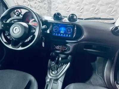 Smart ForTwo Coupé 2021 - 12990 EUR, 18100 km - AUTO.MOTO.pt - 18100km - foto 13 de 27